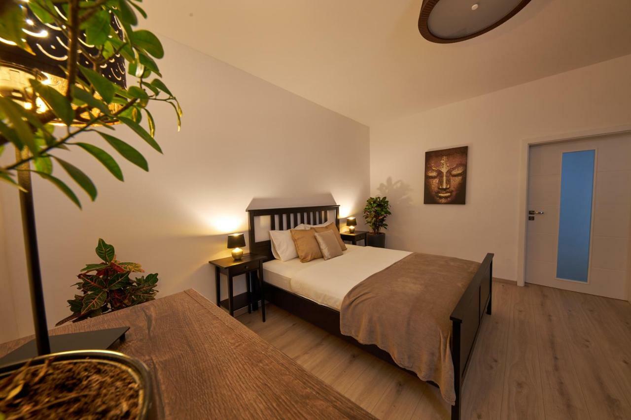 Le Monde Apartment Bratislava - Amazing 5Bdr In Downtown Eksteriør bilde
