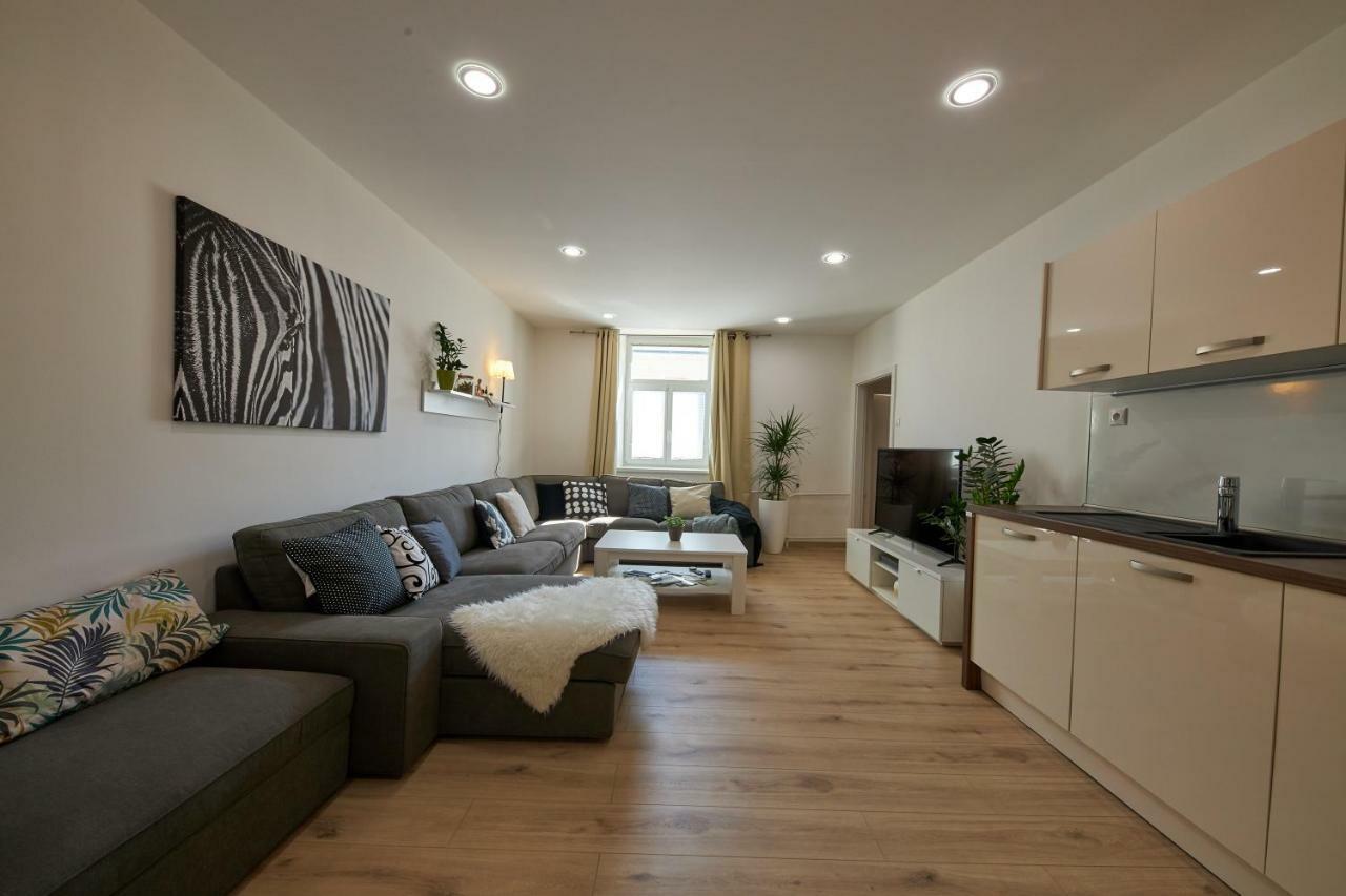 Le Monde Apartment Bratislava - Amazing 5Bdr In Downtown Eksteriør bilde